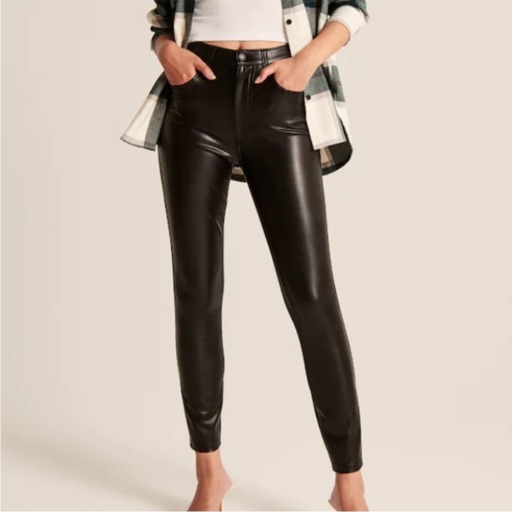 Abercrombie & Fitch The Skinny High Rise Curve Love Vegan Leather Pants 26/2L